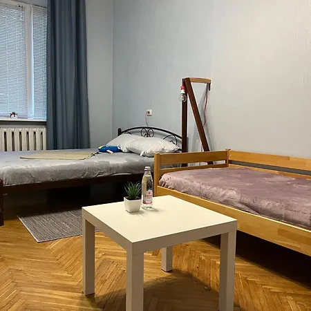 Ararat-klovskaya Hostel-apartments Kiev