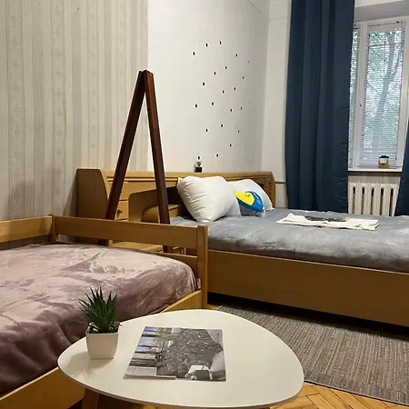 Ararat-klovskaya Hostel-apartments Kiev